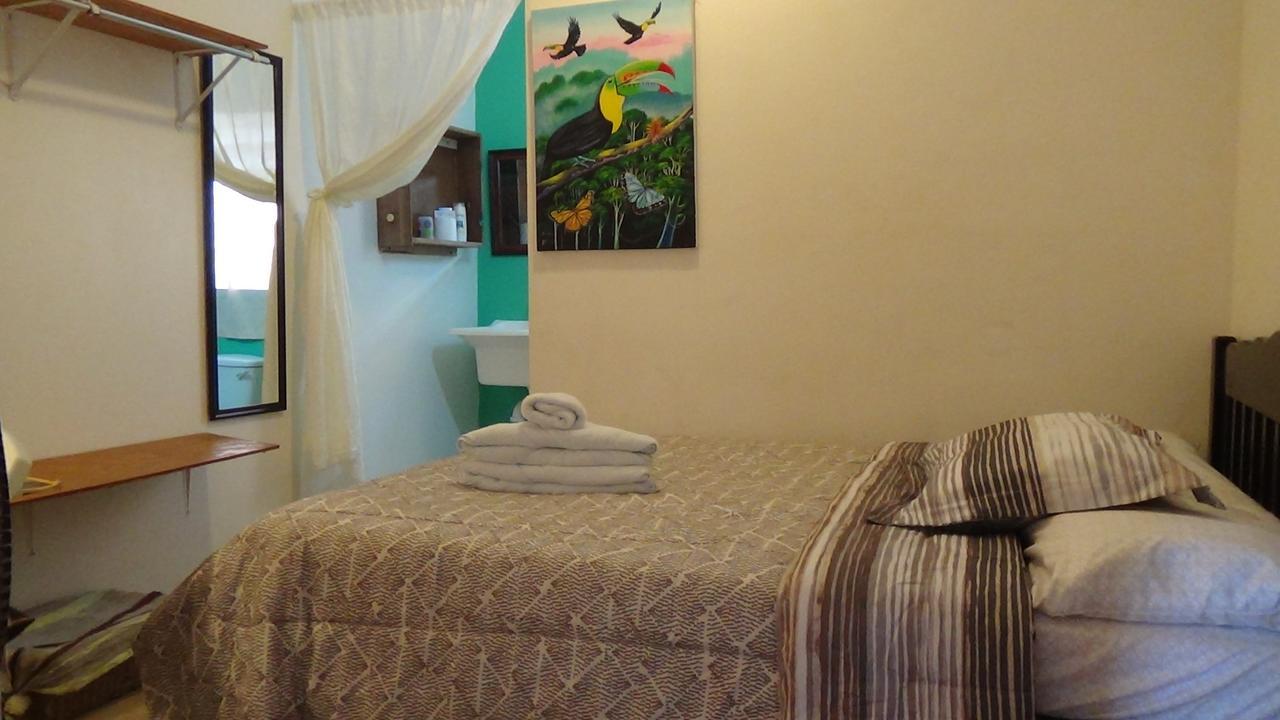 Hacienda Tropical Guest House Belmopan Pokój zdjęcie